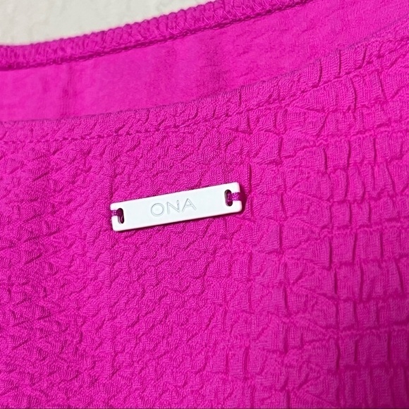 NWT CARBON38 ONA Dance Leotard Barbie Pink Python Cap Sleeve Thong Bodysuit M - Picture 5 of 8